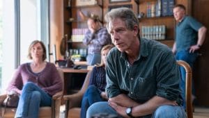مسلسل The Outsider الموسم الاول الحلقة 6 مترجمة